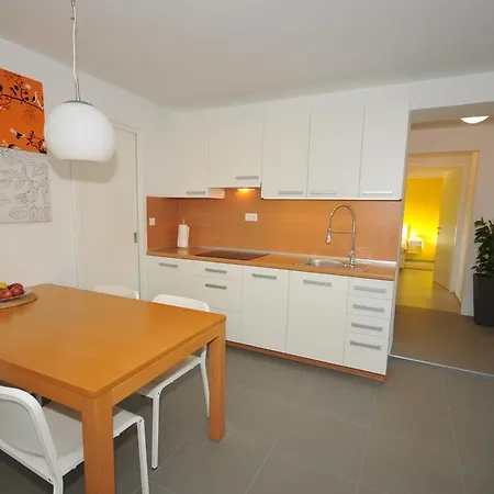 Apartment Atrium Flat In The